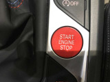 【プッシュスタート】プッシュスタートの最大のメリットは「防犯対策」です。スマートキーと車のIDが合致しないとエンジンは始動させることができません。