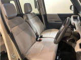 運転席も広々です。