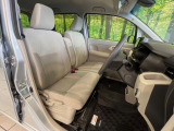 運転席シート廻りは使用感も少なく、良好な状態となっています。丁寧に使われていたことがよくわかりますね。