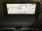 マツダコネクトナビです。手元を見ずに操作できるコントローラーやハンズフリーにより運転に集中して走りをお楽しみ頂けます。Bluetooth/AUXにも対応しています。