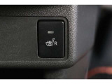 ■シートヒーター■ボタンひとつでシートがホカホカ。寒い冬でも快適にドライブ!