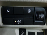 片側電動スライドドア!!荷物で手が塞がる時など簡単にドアの開閉が出来ます!何より力いらずで開閉OK!女性やお年寄りにも優しい♪電動機能はOFFにもできますから元気なお子様の駆け出しも安心!
