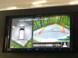 【アラウンドビューモニター】専用のカメラにより、上から見下ろしたような視点で360度クルマの周囲を確認することができます☆死角部分も確認しやすく、狭い場所での切り返しや駐車もスムーズに行えます。