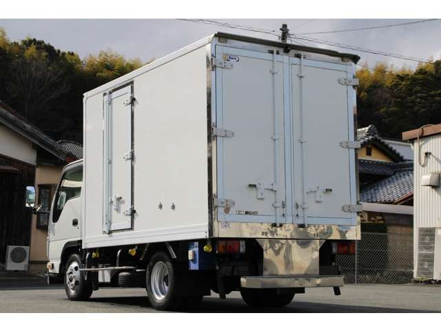 いすゞ エルフ 冷蔵冷凍車 1.9t セミロング 低温 -30℃ の中古車詳細