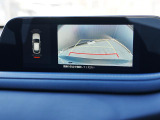 バックカメラを標準装備。駐車場などでの取り回しもスムーズに行っていただけます。