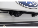 リヤカメラ付きなので、シフトレバーをリバースにすると連動してカメラ映像に切り替わります。