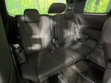 3列目シートはもちろん状態良好☆大人でもゆったりと座って頂けますので、大人数でのお出かけもラクラクです♪ご家族で、気の知れた仲間で、ドライブに行くのが楽しみですね♪