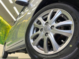 【14インチアルミホイール】外観にマッチしたアルミホイールを装着しております。各種アルミホイールや、スタッドレスタイヤも取扱いしております。是非ご相談ください♪