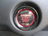 プッシュボタンスタートで鍵を刺さなくても持ってるだけでエンジンも楽々かけれちゃう!!