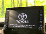 【9インチ ディスプレイオーディオ】大画面ディスプレイへお持ちのスマートフォンと連携して、ナビやbluetoothでの音楽再生が可能です♪デザインはもちろん操作性も良好!