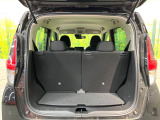 普段のお買い物や通勤、送迎等に十分な荷室スペースを確保しております。セカンドシートを倒すと、大きな荷物の積載も可能です♪