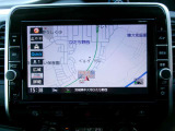 日産純正ナビ装着。操作しやすいので毎日のお出かけも安心。