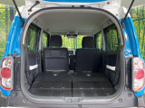 普段のお買い物や通勤、送迎等に十分な荷室スペースを確保しております。セカンドシートを倒すと、大きな荷物の積載も可能です♪