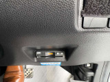 高速の出入りを楽にできるETC車載器付きです。