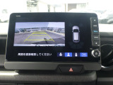 駐車が苦手な方にも安心の、バックカメラ装備です!