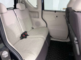 クッション性が高い後席シートでゆったりと座ることができます!