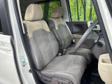 運転席シート廻りは使用感も少なく、良好な状態となっています。丁寧に使われていたことがよくわかりますね。