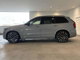 「VOLVO SELEKT APPROVED CAR」は、新車登録より6年未満および走行距離60,000km以内の車両の中からチェックのもと内外装機関において一定の基準をクリアしたボルボ認定中古車です