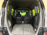 普段のお買い物や通勤、送迎等に十分な荷室スペースを確保しております。セカンドシートを倒すと、大きな荷物の積載も可能です♪