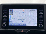 純正ナビを装備。タッチパネル式で使いやすく、お出かけもラクラクです。