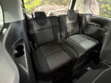 3列目シートはもちろん状態良好☆大人でもゆったりと座って頂けますので、大人数でのお出かけもラクラクです♪ご家族で、気の知れた仲間で、ドライブに行くのが楽しみですね♪