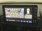 バックも安心のバックカメラ付いています。バックカメラがあると、いつでも安全にバックできますね。死角も減ります。