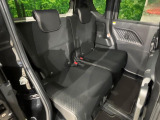 後部座席も気になるようなキズ・汚れやへたり等、大きなダメージはなく、良好な状態です。