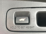 【パワーバックドア】スマートキーや運転席のボタンを押すだけでリアゲートが自動で開閉します!荷物を持っている時や、高い位置にあるバックドアを閉める際に便利な機能です♪