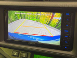 【バックカメラ】駐車時に後方がリアルタイム映像で確認できます。大型商業施設や立体駐車場での駐車時や、夜間のバック時に大活躍!運転スキルに関わらず、今や必須となった装備のひとつです!