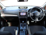 スポーティなコックピット!運転が楽しくなる空間です!