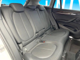 ●後部座席も気になるようなキズ・汚れやへたり等、大きなダメージはなく、良好な状態です。