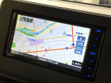 【ナビゲーション】使いやすいナビで目的地までしっかり案内してくれます。各種オーディオ再生機能も充実しており、お車の運転がさらに楽しくなります!!