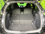 普段のお買い物や通勤、送迎等に十分な荷室スペースを確保しております。セカンドシートを倒すと、大きな荷物の積載も可能です♪