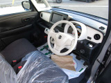 届出済未使用車/4WD/シートヒーター/冬タイヤ14インチAW&マットバイザー付