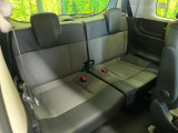 3列目シートはもちろん状態良好☆大人でもゆったりと座って頂けますので、大人数でのお出かけもラクラクです♪ご家族で、気の知れた仲間で、ドライブに行くのが楽しみですね♪