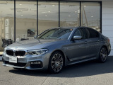 国道1号線に沿い横浜市営地下鉄「三ッ沢上町駅」から徒歩約10分。 BMW Premium Selection 横浜三ッ沢店 / 〒240-0062神奈川県横浜市保土ヶ谷区岡沢町322-3/TEL:045-612-8488