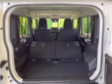 普段のお買い物や通勤、送迎等に十分な荷室スペースを確保しております。セカンドシートを倒すと、大きな荷物の積載も可能です♪