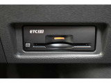 今では必需品のETCもパネルデザインにフィットするビルトインタイプなので、見た目もスッキリとしています