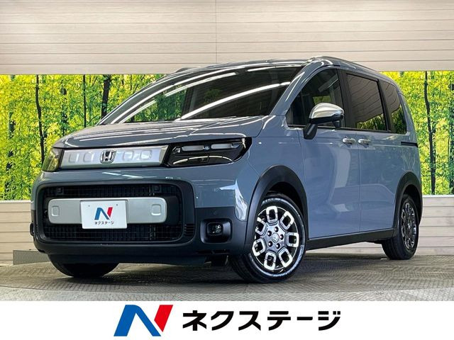 フリード 1.5 e:HEV クロスター 