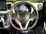 【純正革巻きステアリング】上質な革を使用することで、手にしっかり馴染みとても運転しやすいハンドルです♪