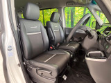 運転席シート廻りは使用感も少なく、良好な状態となっています。丁寧に使われていたことがよくわかりますね。