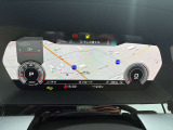 バーチャルコックピットでは、メーターやオーディオ操作、電話選択、地図の確認が可能。パネル内に高解像度の液晶ディスプレイを配置しております。