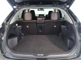 広々としたラゲージスペースを備えています。大きなものや長さのある荷物もしっかりと積み込めます。