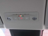 SOSコールを装備。NissanConnec(有料)にご加入頂くと、緊急時に専門のオペレーターにつながるSOSコールや、乗る前エアコン、無線での地図更新などさまざまサービスで素敵なカーライフをもたらしてくれます!