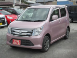 H26年式ワゴンRマイルドハイブリッド4WD入庫しました。内装外装非常に美車です。お近くのお客様は是非現車ご確認くださいませ。