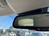 バックモニターをミラーに映し出す事が出来ます。