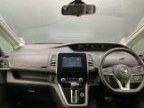 周囲が広く見わたせて運転しやすく室内も広々★