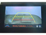 バックガイドモニターで、後方を確認しながら安心して駐車することができます。運転初心者も熟練者も必須の機能ですよ!