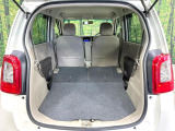 後席を格納すると、これだけの広さが!シーンに合わせたシートアレンジで、大きな荷物も積むことが出来ます♪