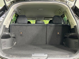 後席を格納すると、これだけの広さが!シーンに合わせたシートアレンジで、大きな荷物も積むことが出来ます♪